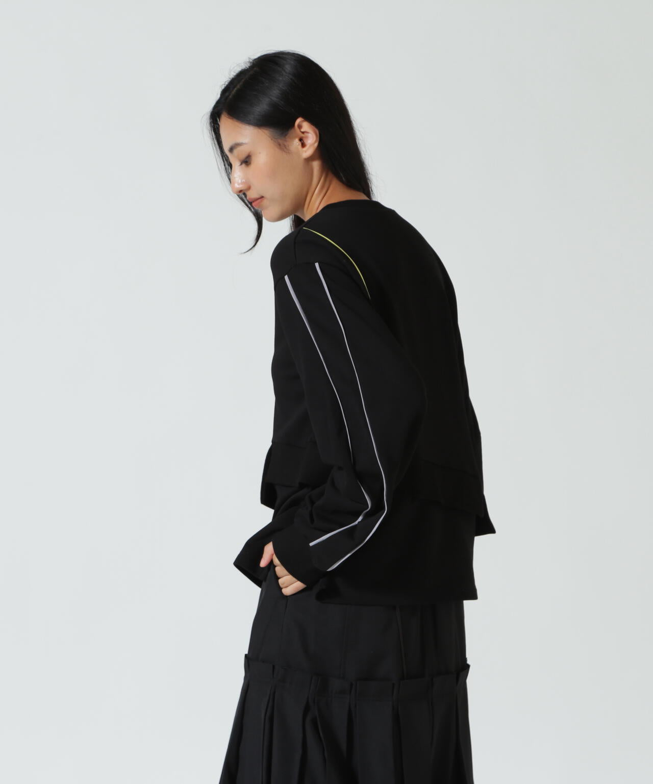 AULA AILA(アウラ アイラ)別注パイピングプルオーバー