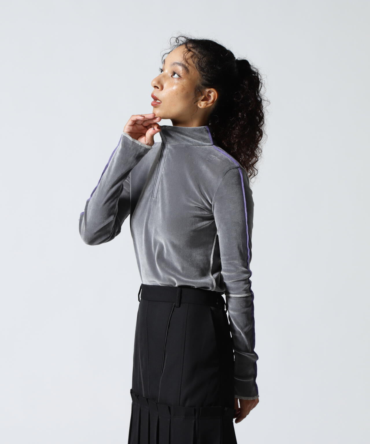 AULA AILA(アウラ アイラ)別注ハイネックベロアTOPS