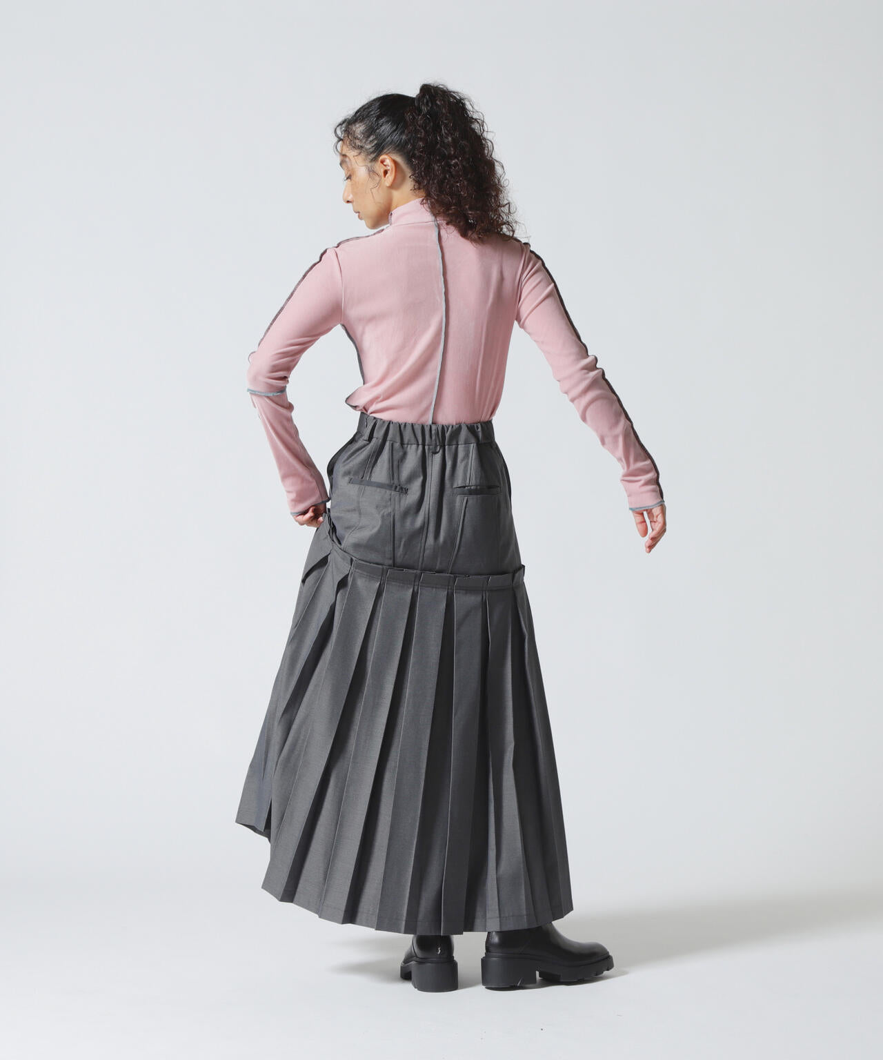 AULA AILA(アウラ アイラ)別注ハイネックベロアTOPS