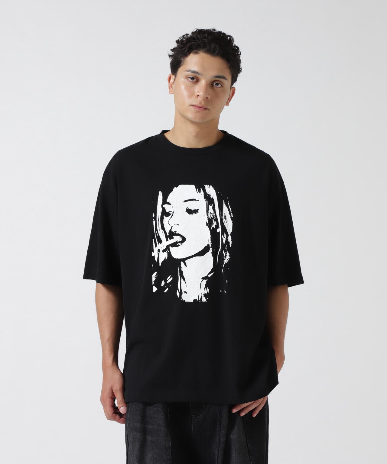 MINEDENIM(マインデニム)Monochrome Two tone Face Crewneck T-SH