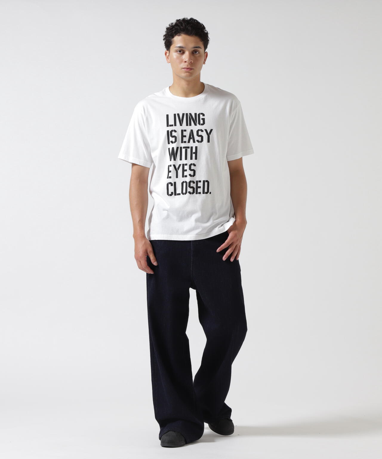 MINEDENIM(マインデニム)LIVING IS EASY WITH EYES CLOSED T-SH