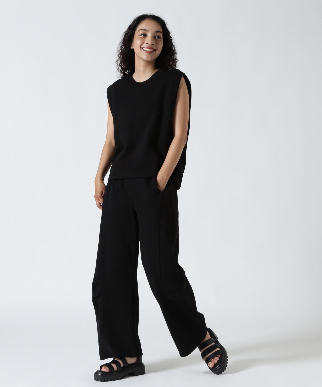 YENN(イエン)SLEEVELESS SWEAT PO /Y253-81077