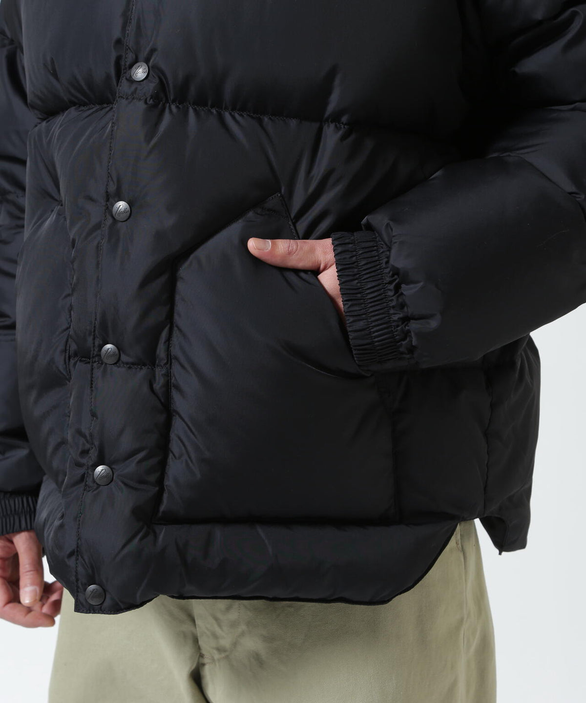 〈NEEDLES〉x〈ROCKY MOUNTAIN FEATHERBED〉Down Jacket