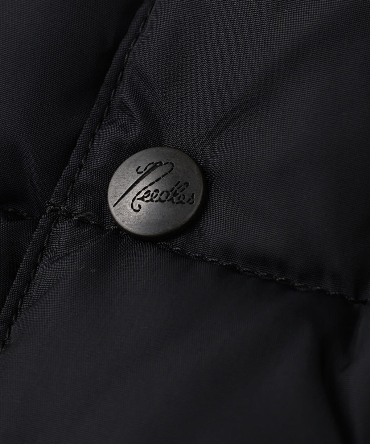 〈NEEDLES〉x〈ROCKY MOUNTAIN FEATHERBED〉Down Jacket