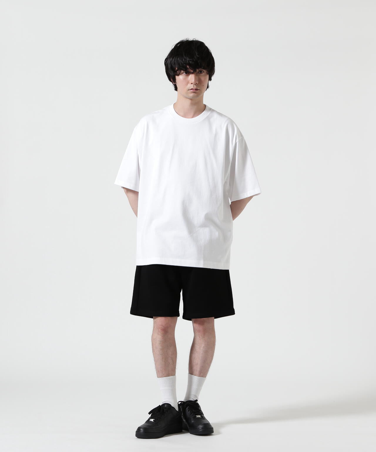 177cm B:81 W:72 H:88 着用サイズ:6