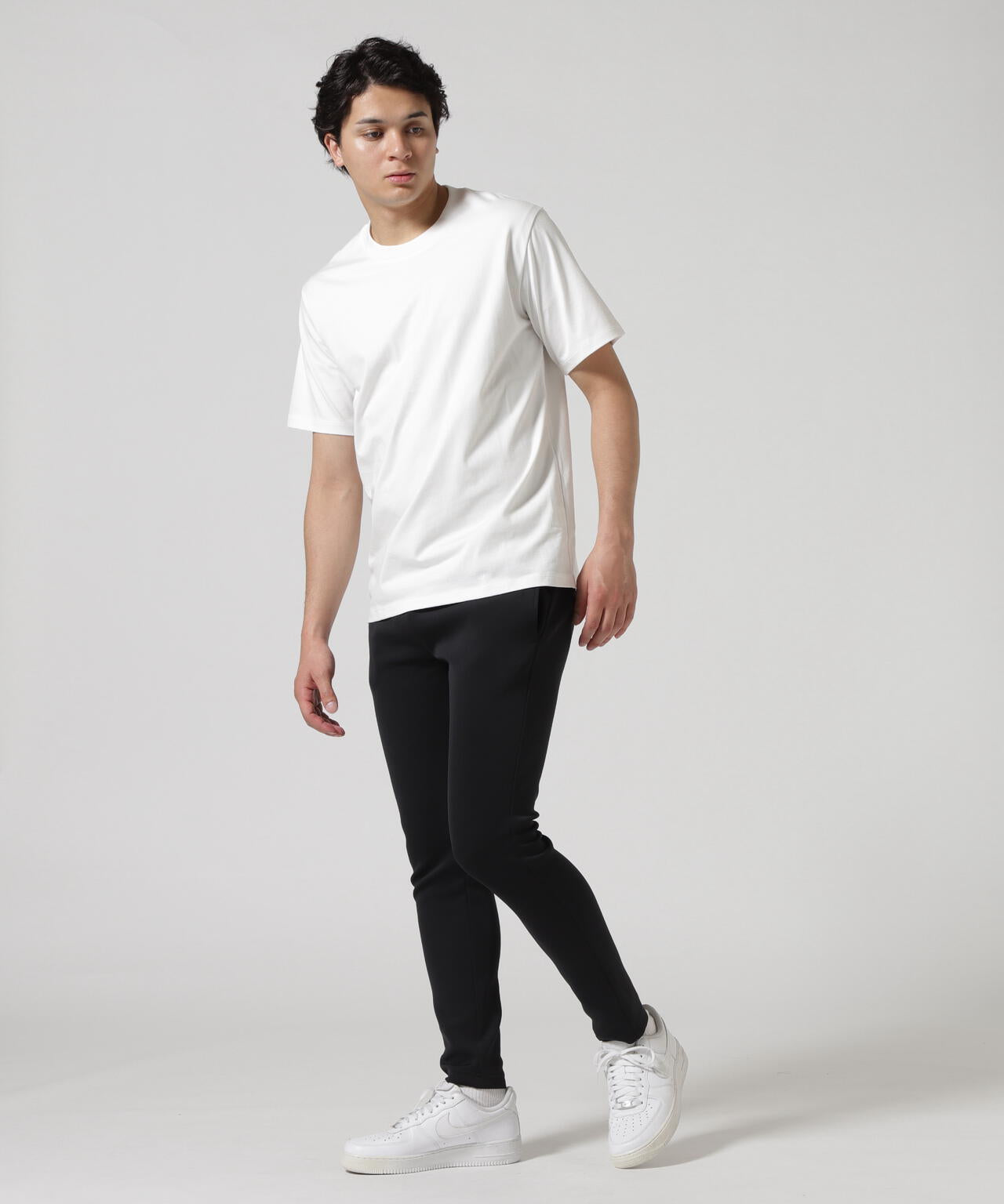 70165978-ecf7-5b7b-a6bb-9087fd5ef60c_Image