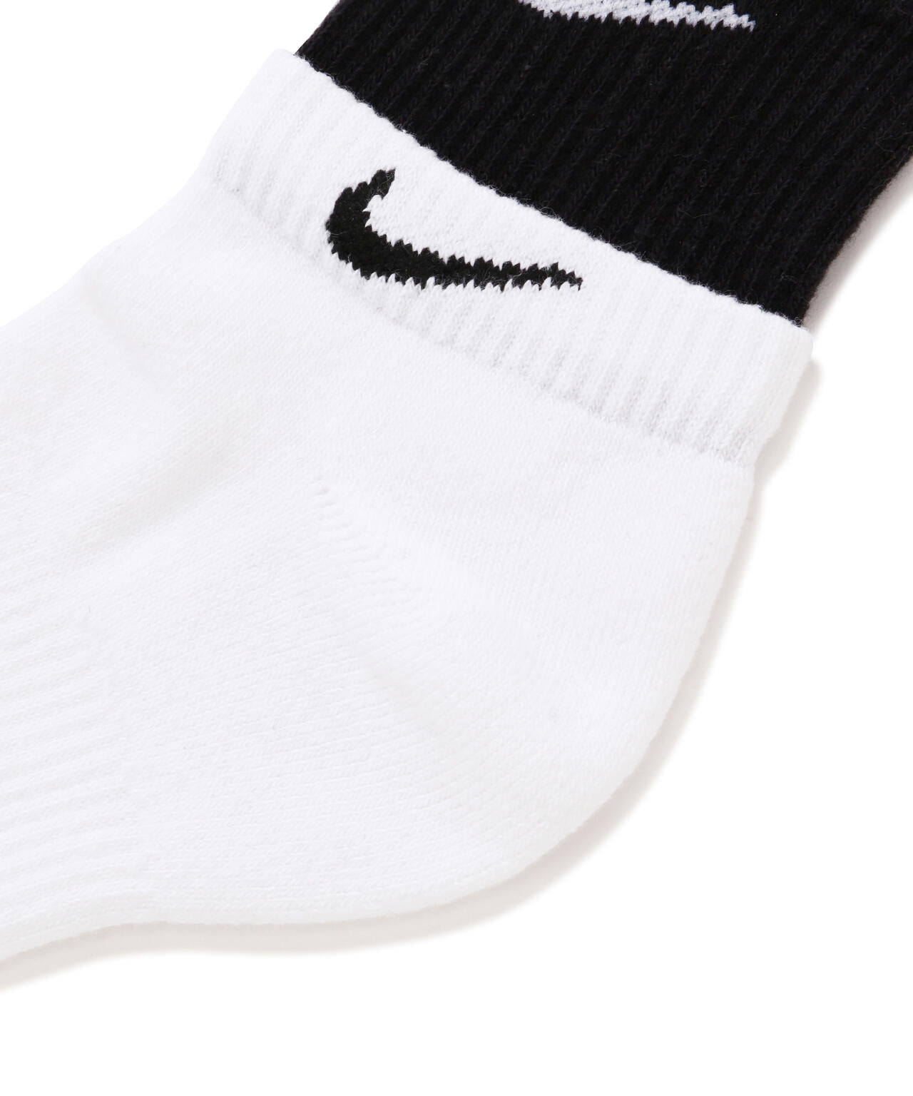 NIKE(ナイキ)エブリデイ プラス クッションド トレーニング アンクル ソックス