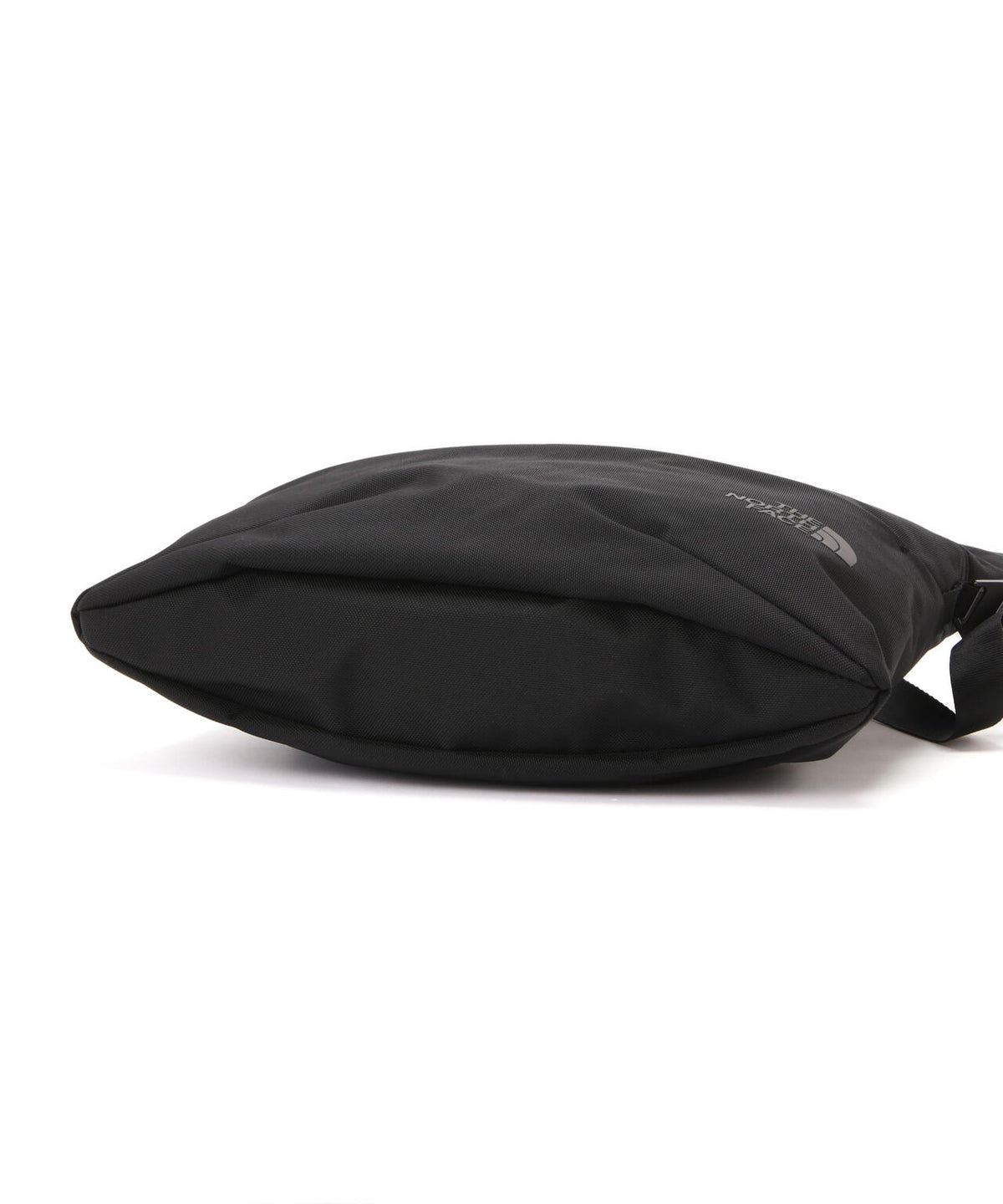 THE NORTH FACE / Pyrenees Shoulder L NM82508