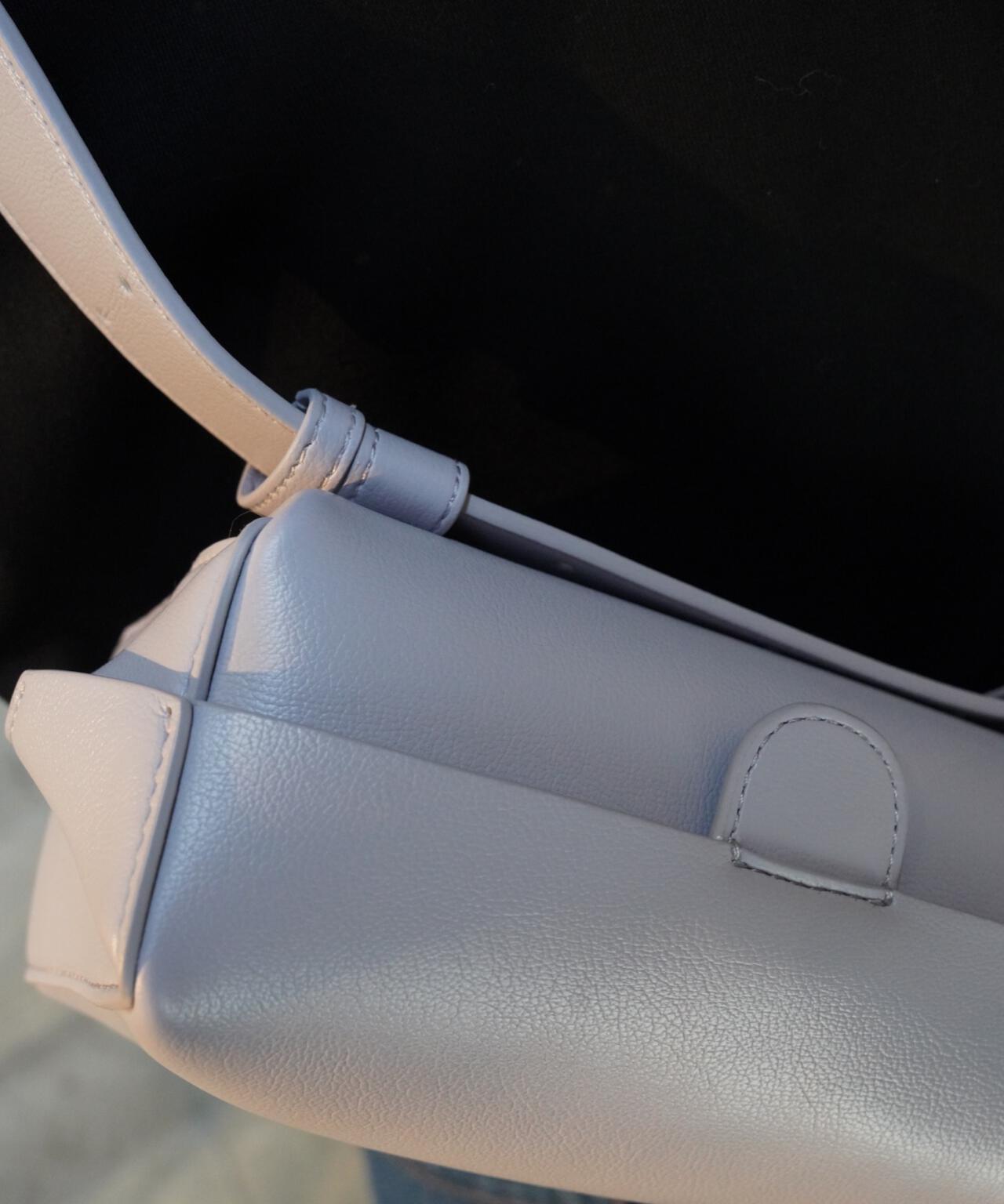 ADD CULUMN(アドカラム) LOP BODYBAG