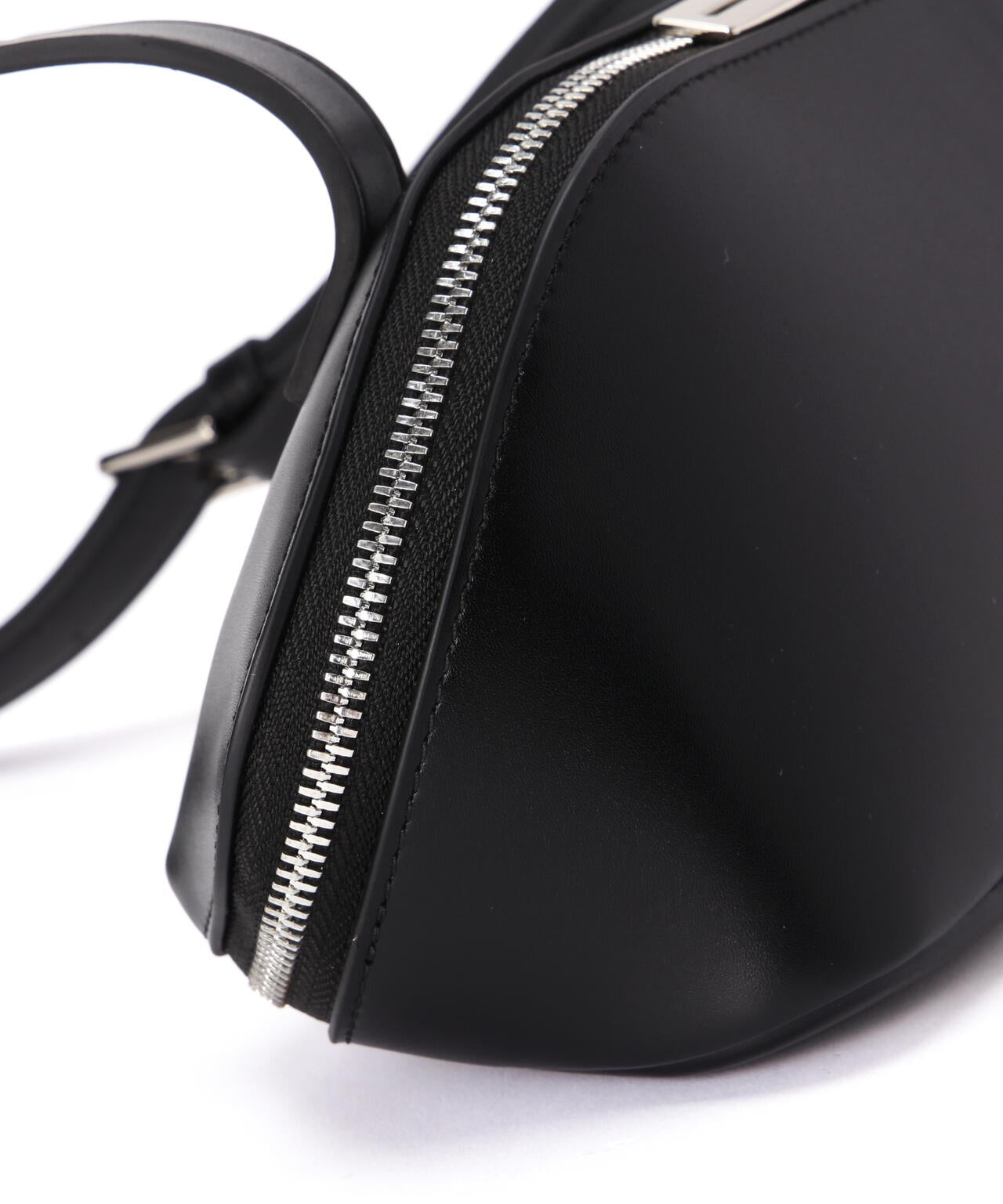 ADD CULUMN(アドカラム) FIGRE BODYBAG