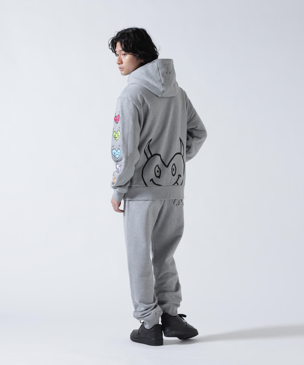 maxsix(マックスシックス)ONI HEART SWEAT PANTS