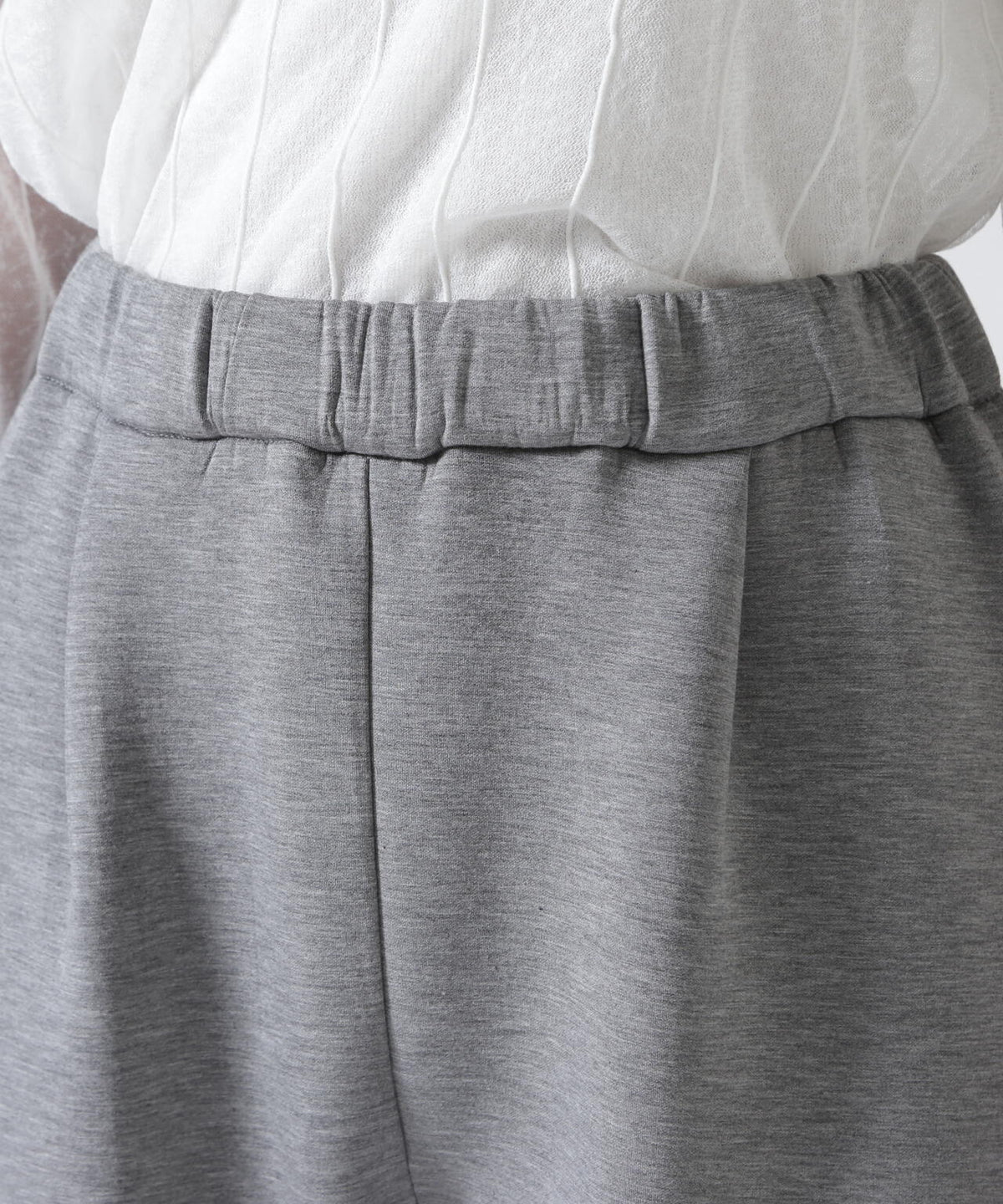 YENN(イエン)SPONDISH TUCK PANTS