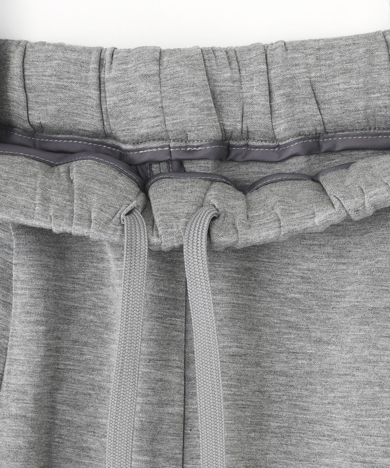 YENN(イエン)SPONDISH TUCK PANTS