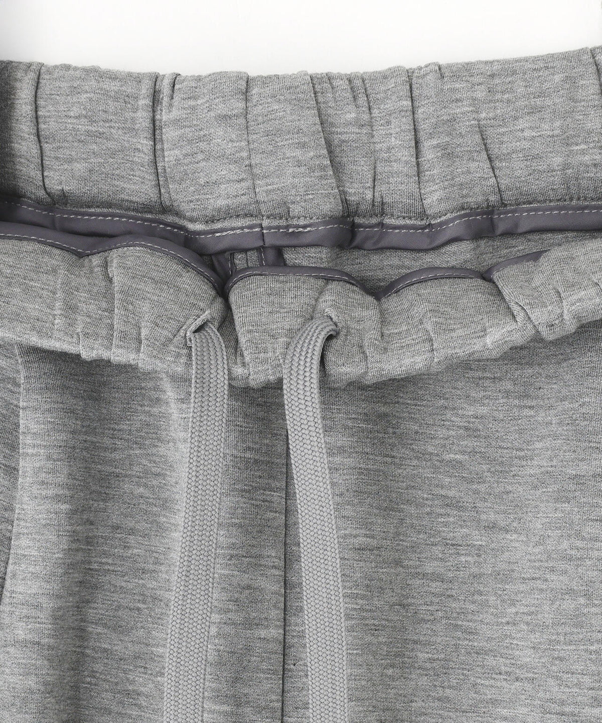 YENN(イエン)SPONDISH TUCK PANTS