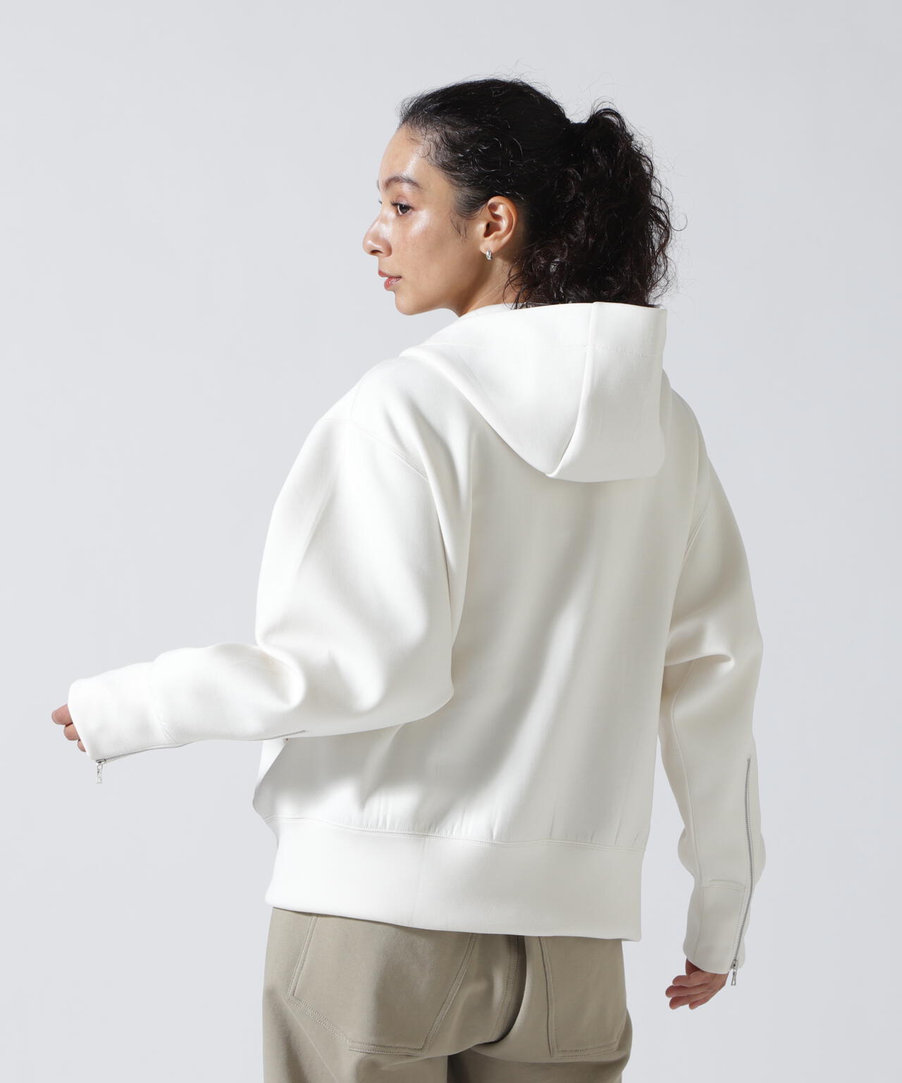 upper hights(アッパーハイツ)THE FLAG HOODIE