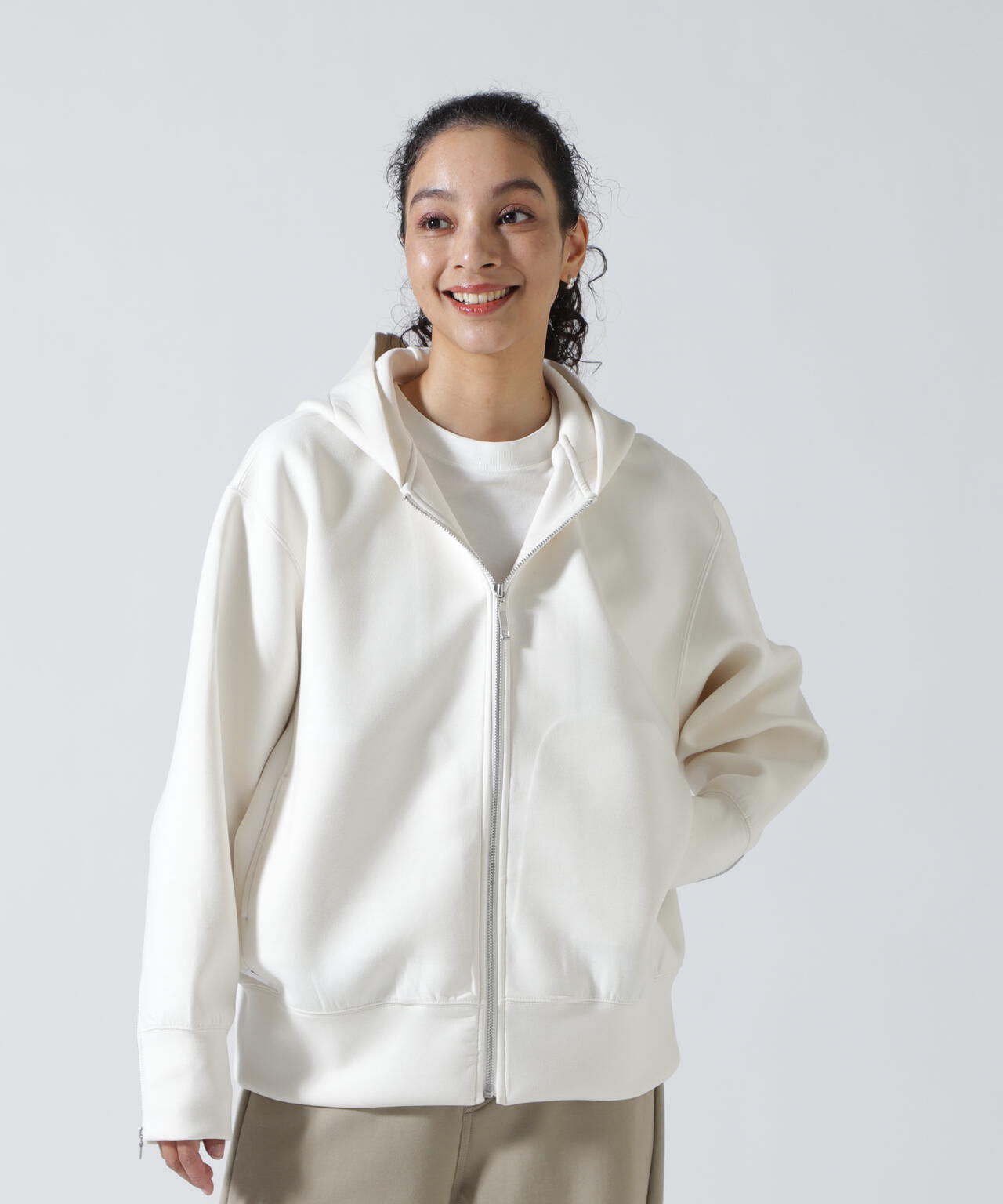 upper hights(アッパーハイツ)THE FLAG HOODIE