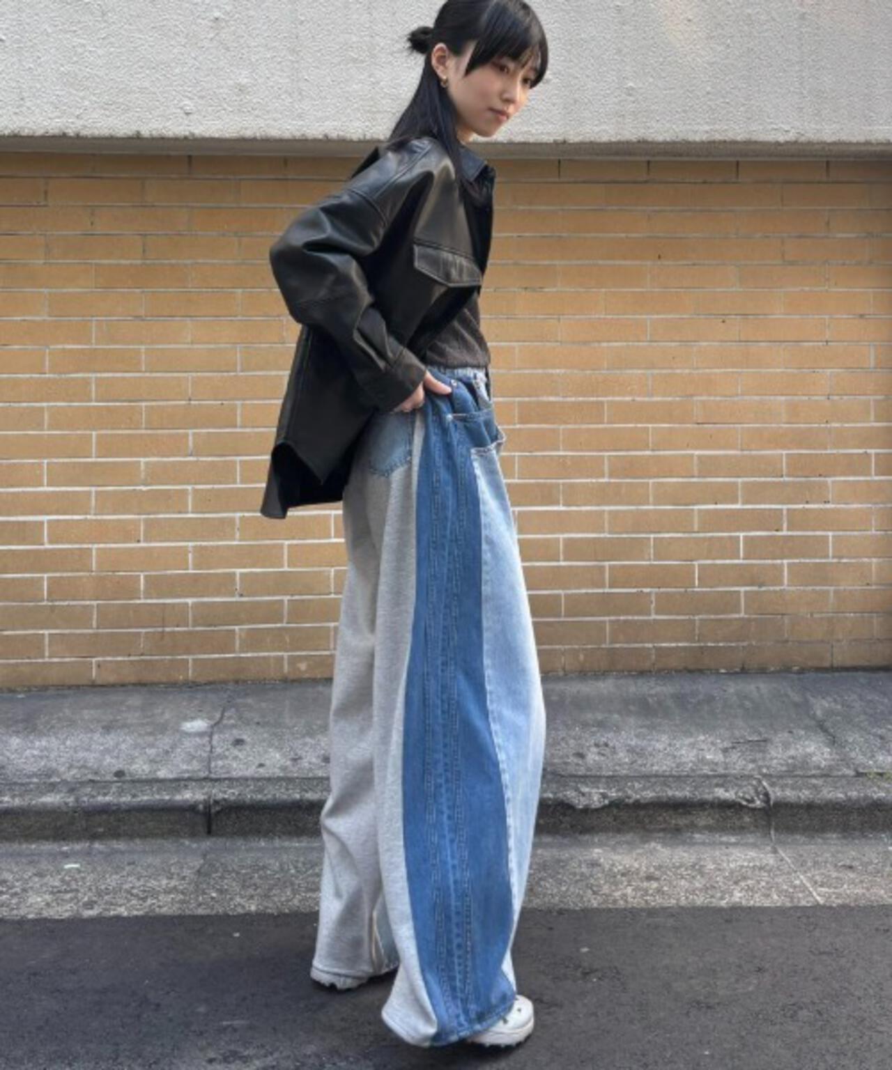 AULA AILA(アウラ アイラ)別注コクーンシルエットデニムパンツ