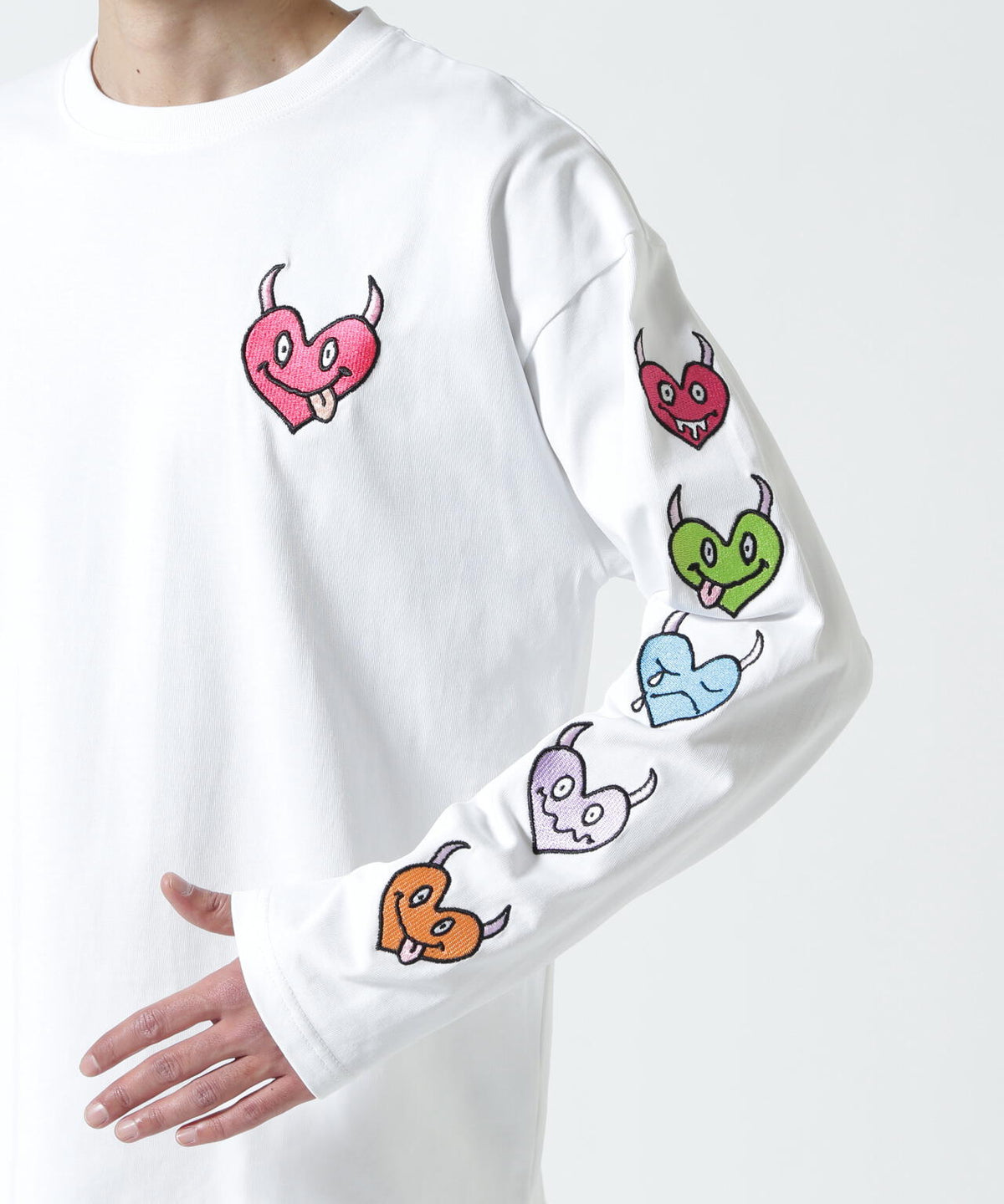 maxsix(マックスシックス)HEART SLEEVES L/S TEE
