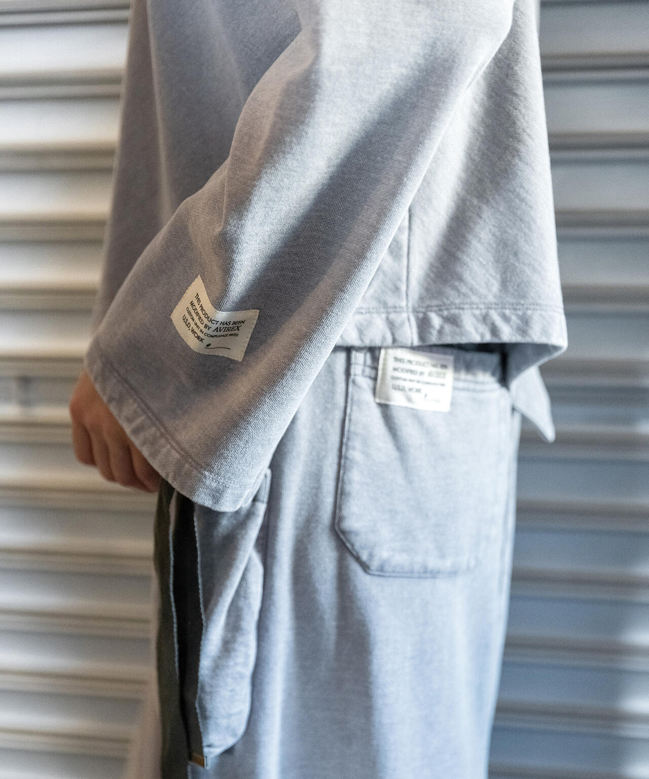 AVIREXxAULA AILA(アヴィレックスxアウラアイラ)アシンメトリーキリカエプルオーバー