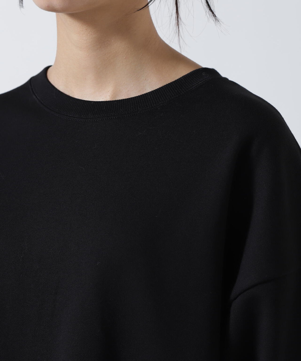 DISCOVERED(ディスカバード) 別注 CROCHET SLEEVE SWEAT WOMEN
