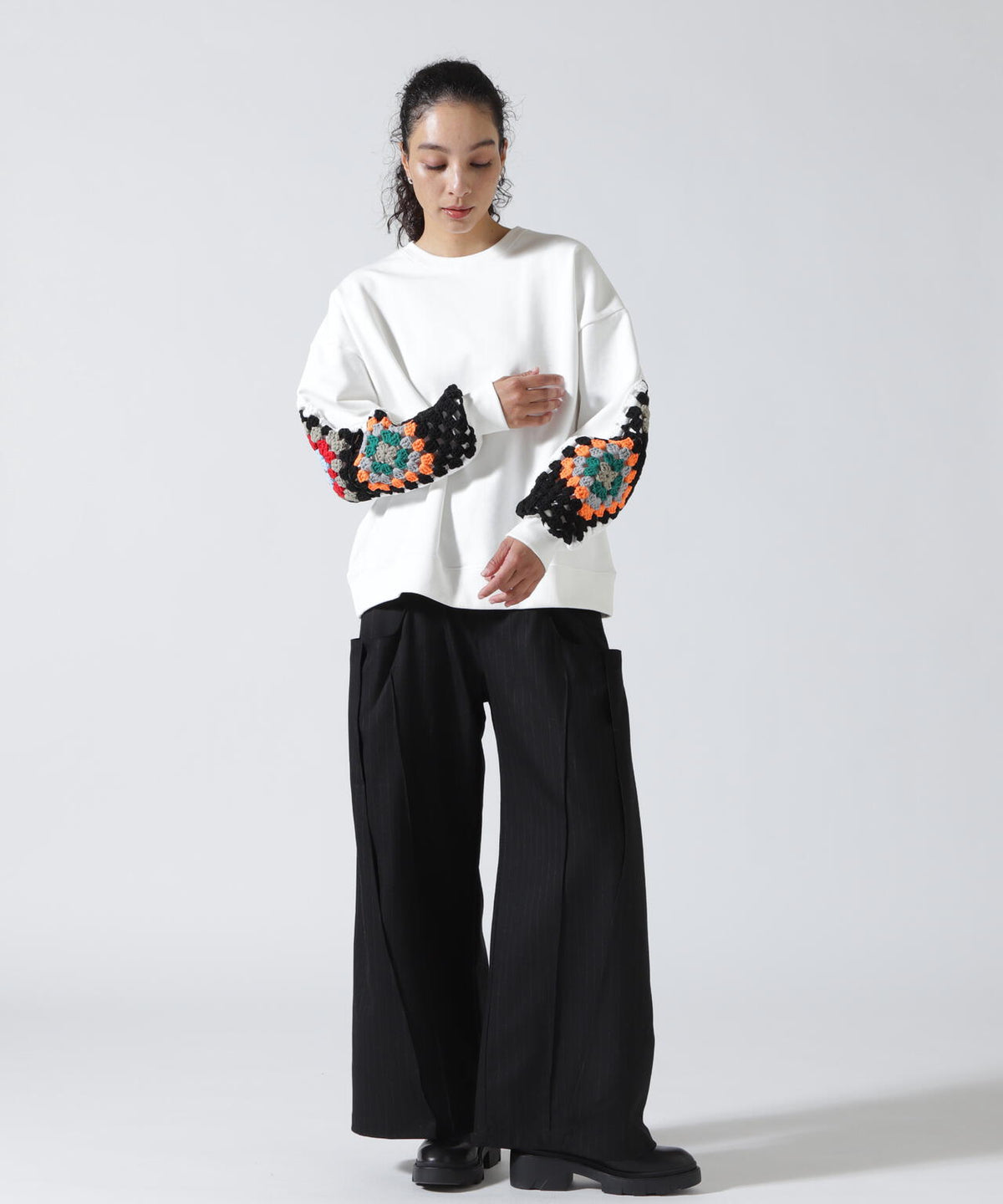 DISCOVERED(ディスカバード) 別注 CROCHET SLEEVE SWEAT WOMEN