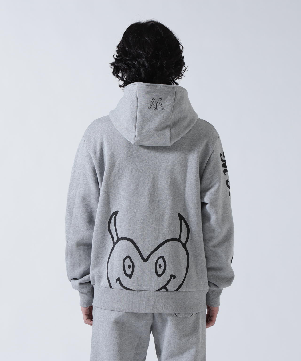 maxsix(マックスシックス)ONI HEART ZIP PARKA