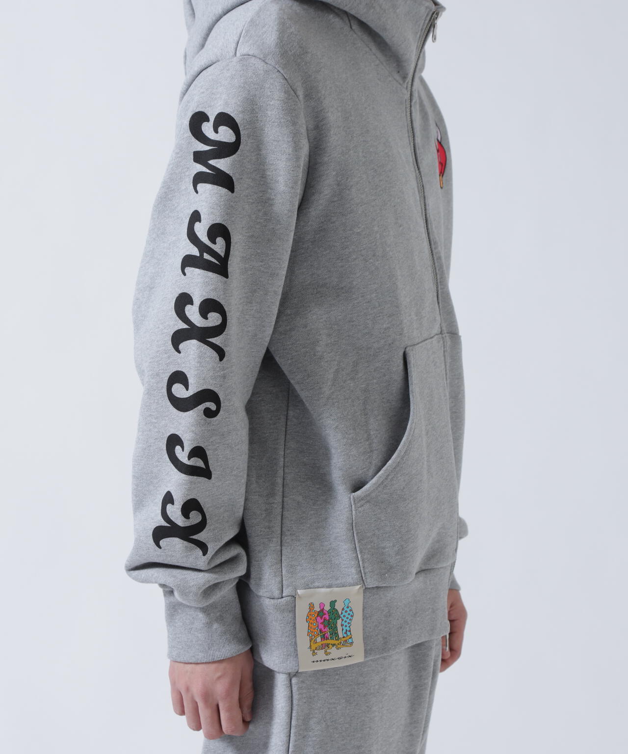 maxsix(マックスシックス)ONI HEART ZIP PARKA