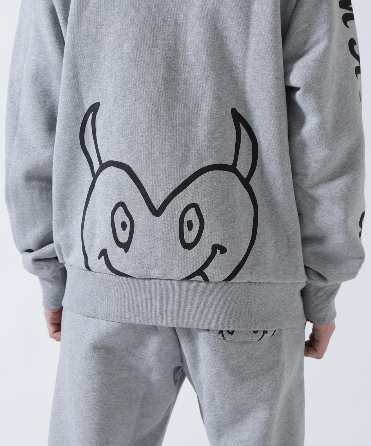 maxsix(マックスシックス)ONI HEART ZIP PARKA