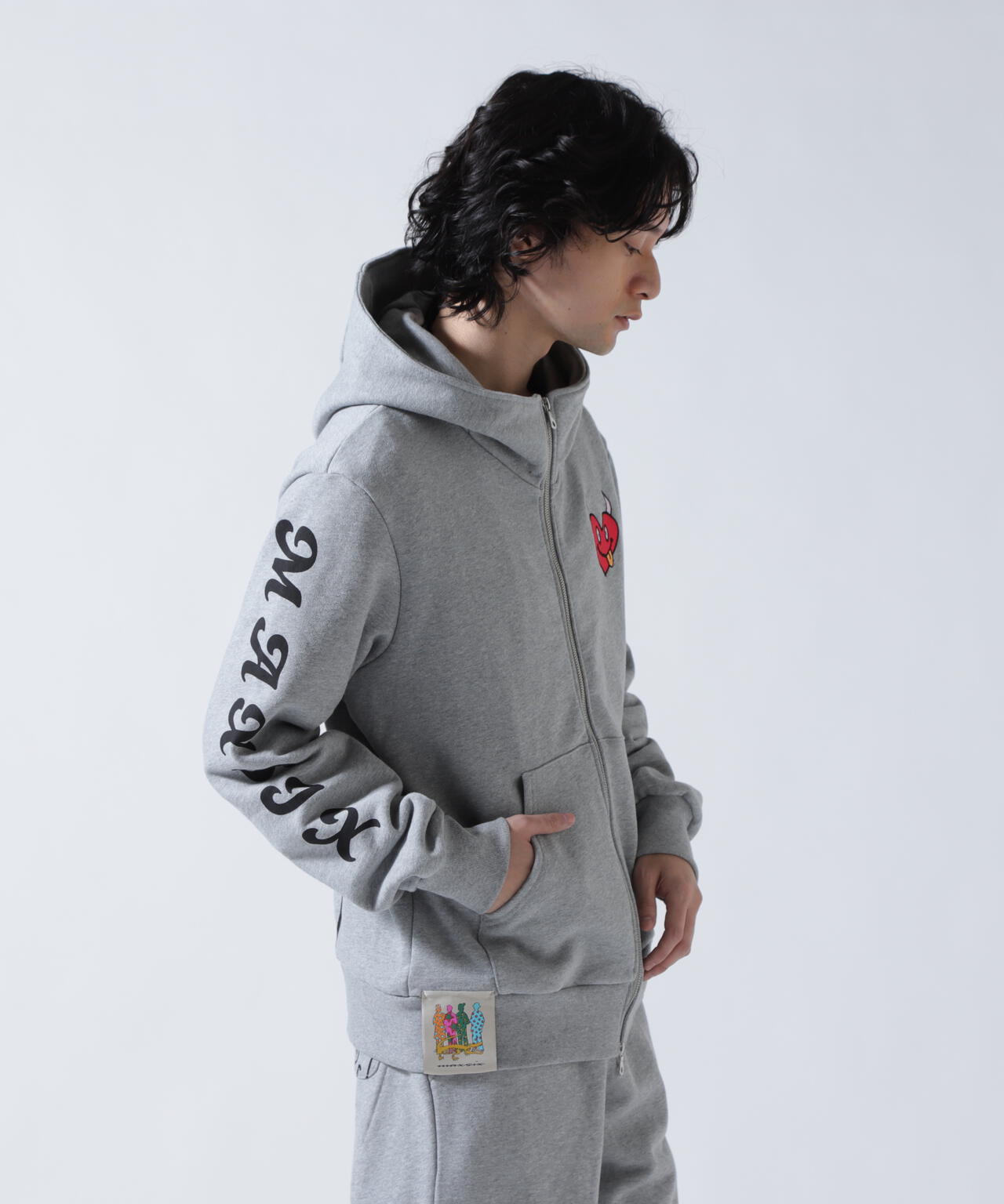 maxsix(マックスシックス)ONI HEART ZIP PARKA