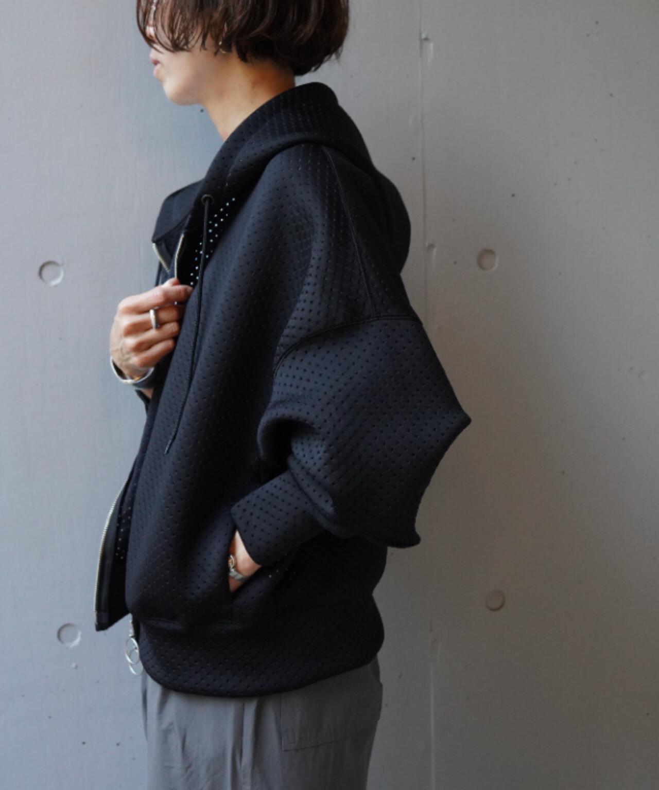 Robes & Confections(ローブス&コンフェクションズ)別注パンチングパーカー