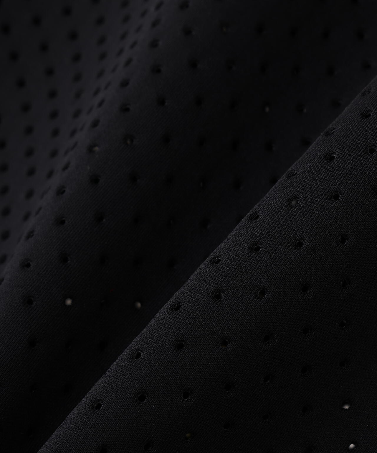 Robes & Confections(ローブス&コンフェクションズ)別注パンチングパーカー