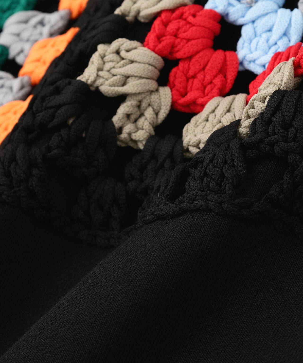DISCOVERED(ディスカバード) 別注CROCHET SLEEVE SWEAT(UNISEX)