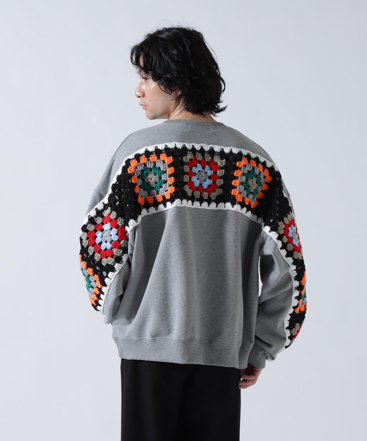 DISCOVERED(ディスカバード) 別注CROCHET SLEEVE SWEAT(UNISEX)