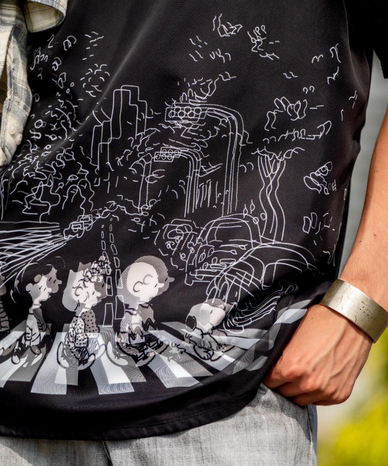 TRIPPY ART(トリッピーアート)SNOOPY ABBEY ROAD 3D TEE