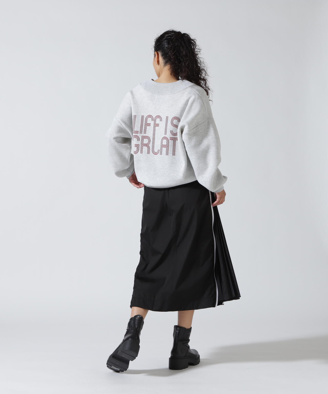 JJMERCER (ジェイジェイマーサー) 別注Vネックバックロゴニット