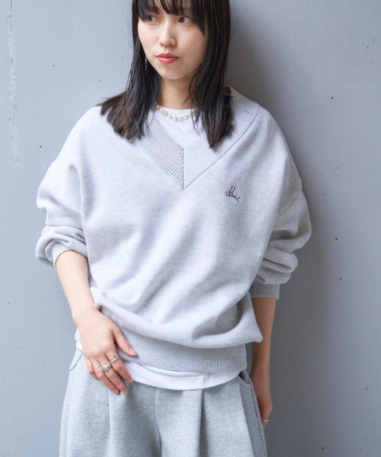 JJMERCER (ジェイジェイマーサー) 別注Vネックバックロゴニット