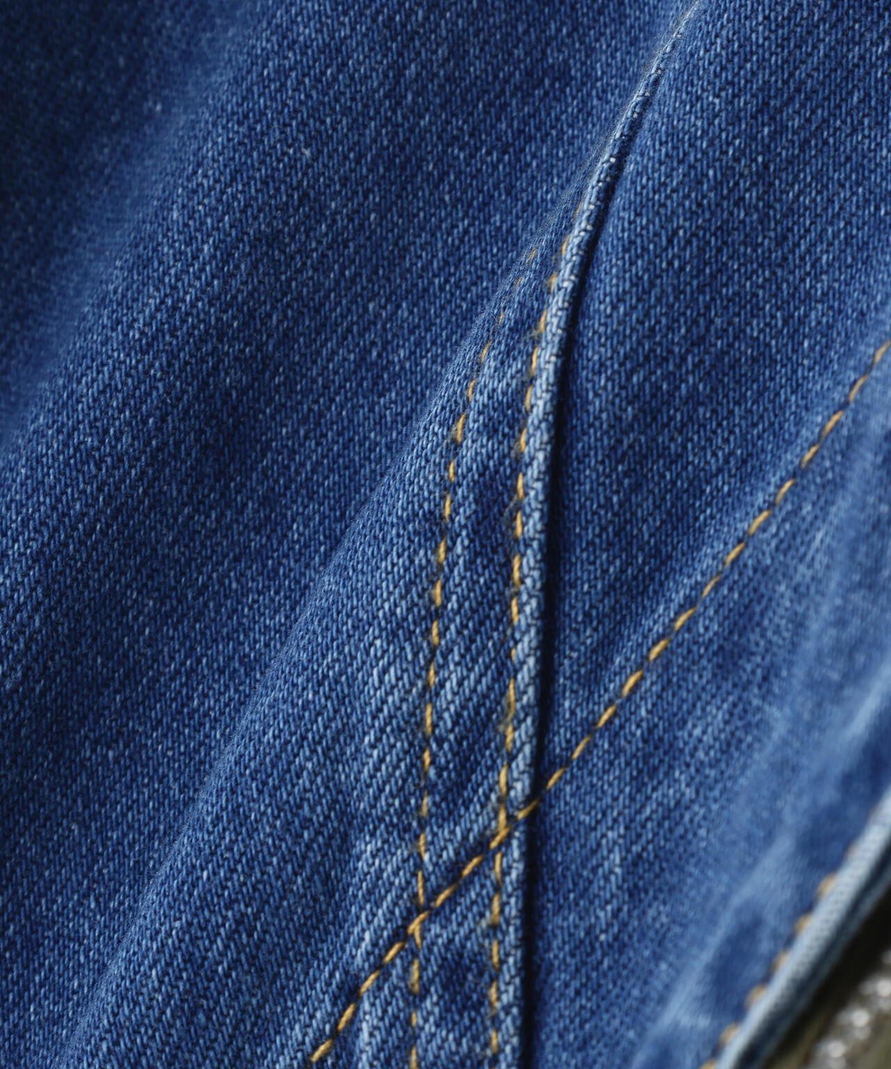 AVIREXxAULA AILA(アヴィレックスxアウラアイラ)デニムキリカエGジャン