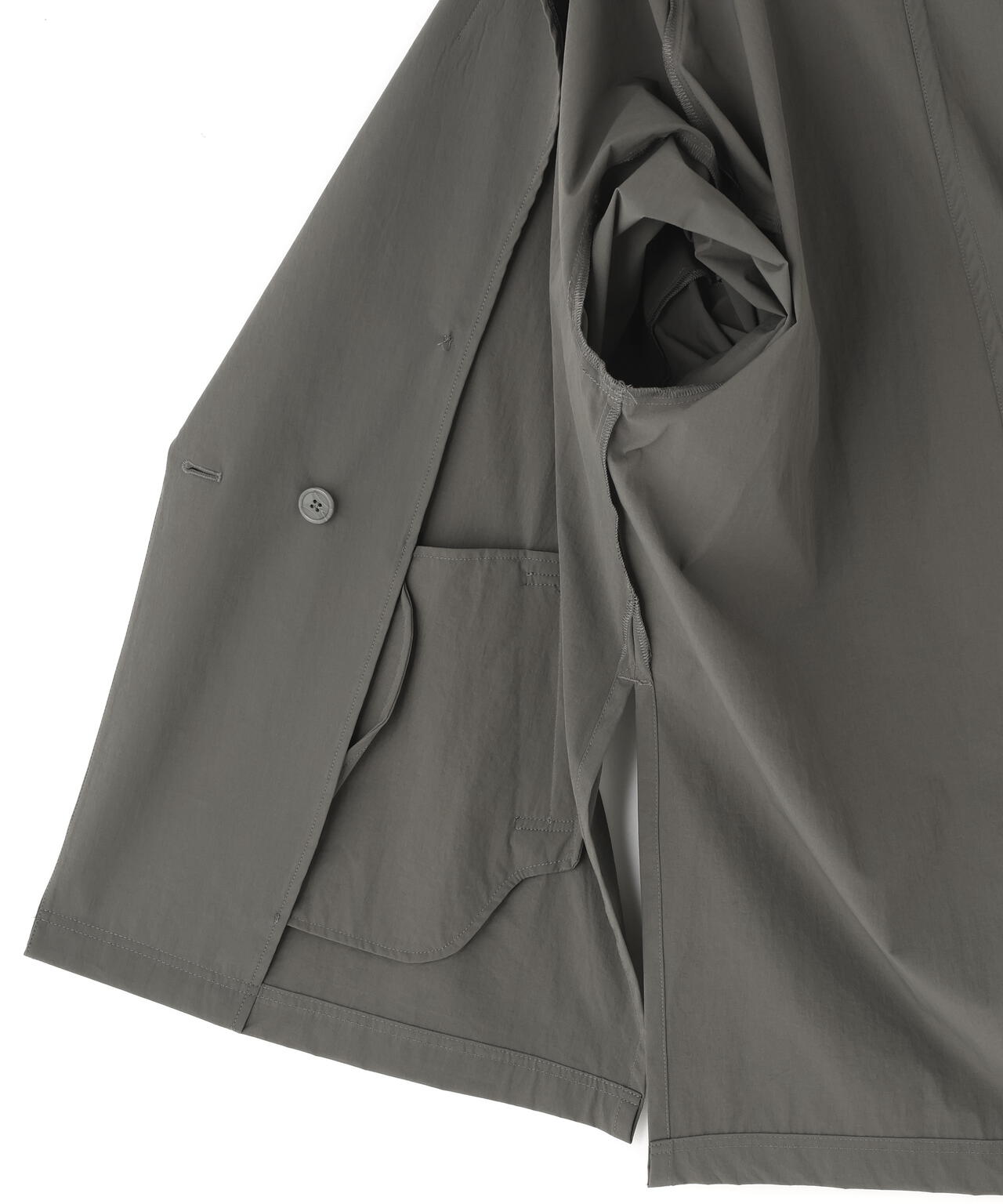 DROIT BELLO(ドロイトベロ)ナイロンストレッチジャケット