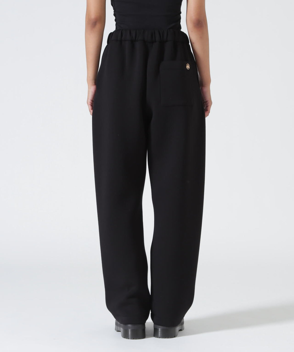 YENN(イエン)SPONDISH TUCK PANTS
