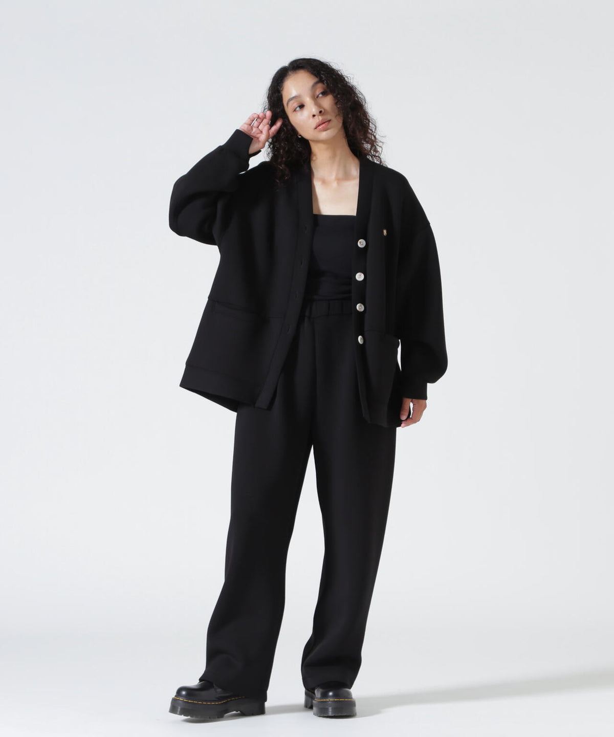 YENN(イエン)SPONDISH TUCK PANTS