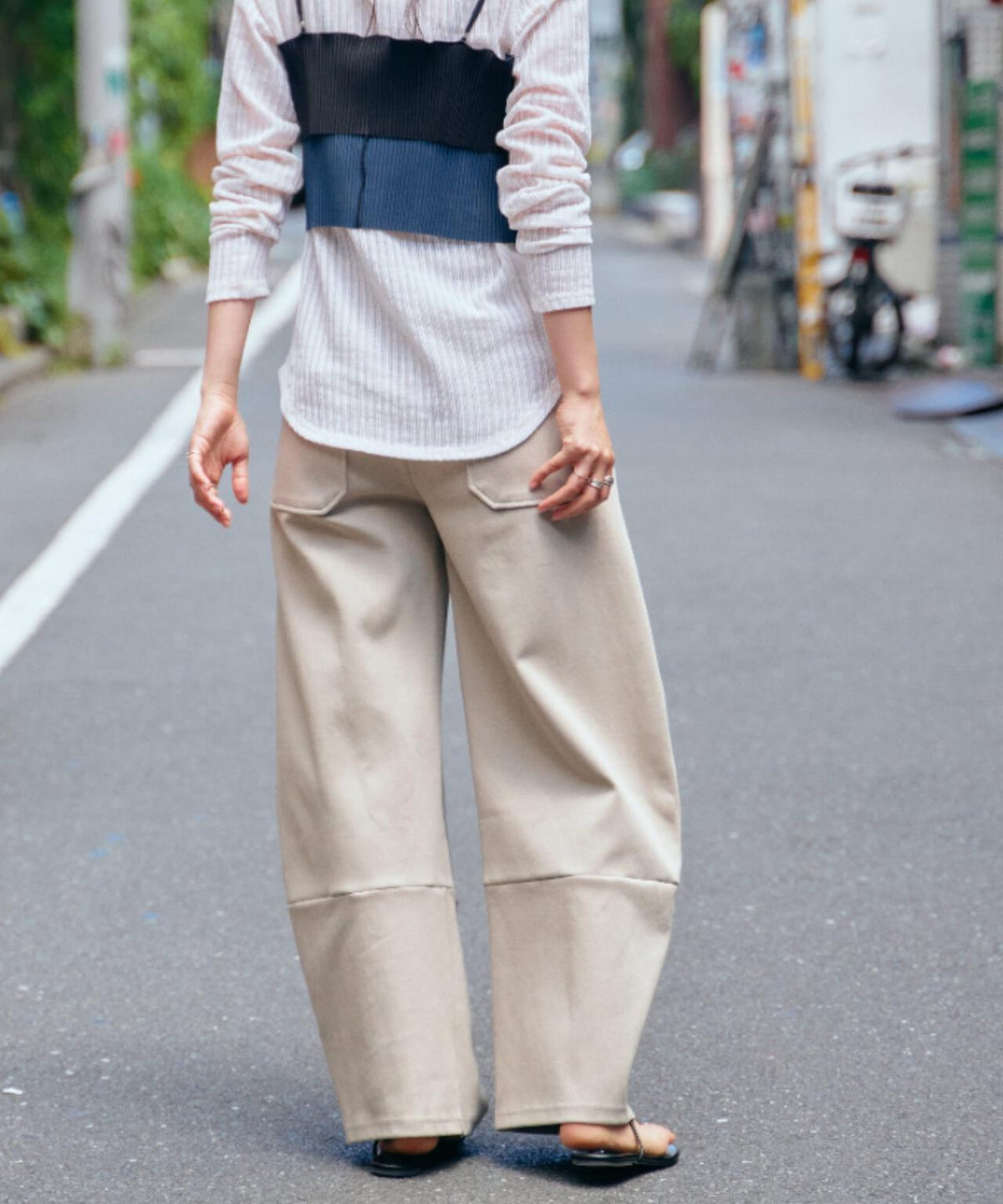 DROIT BELLO(ドロイトベロ)ポンチカーブパンツ