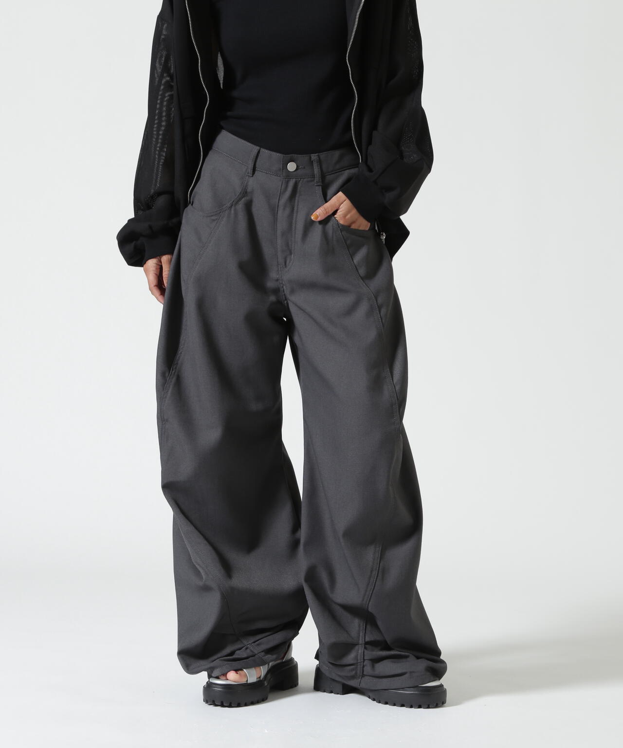 Knuth Marf(クヌースマーフ)tuck design denim pants