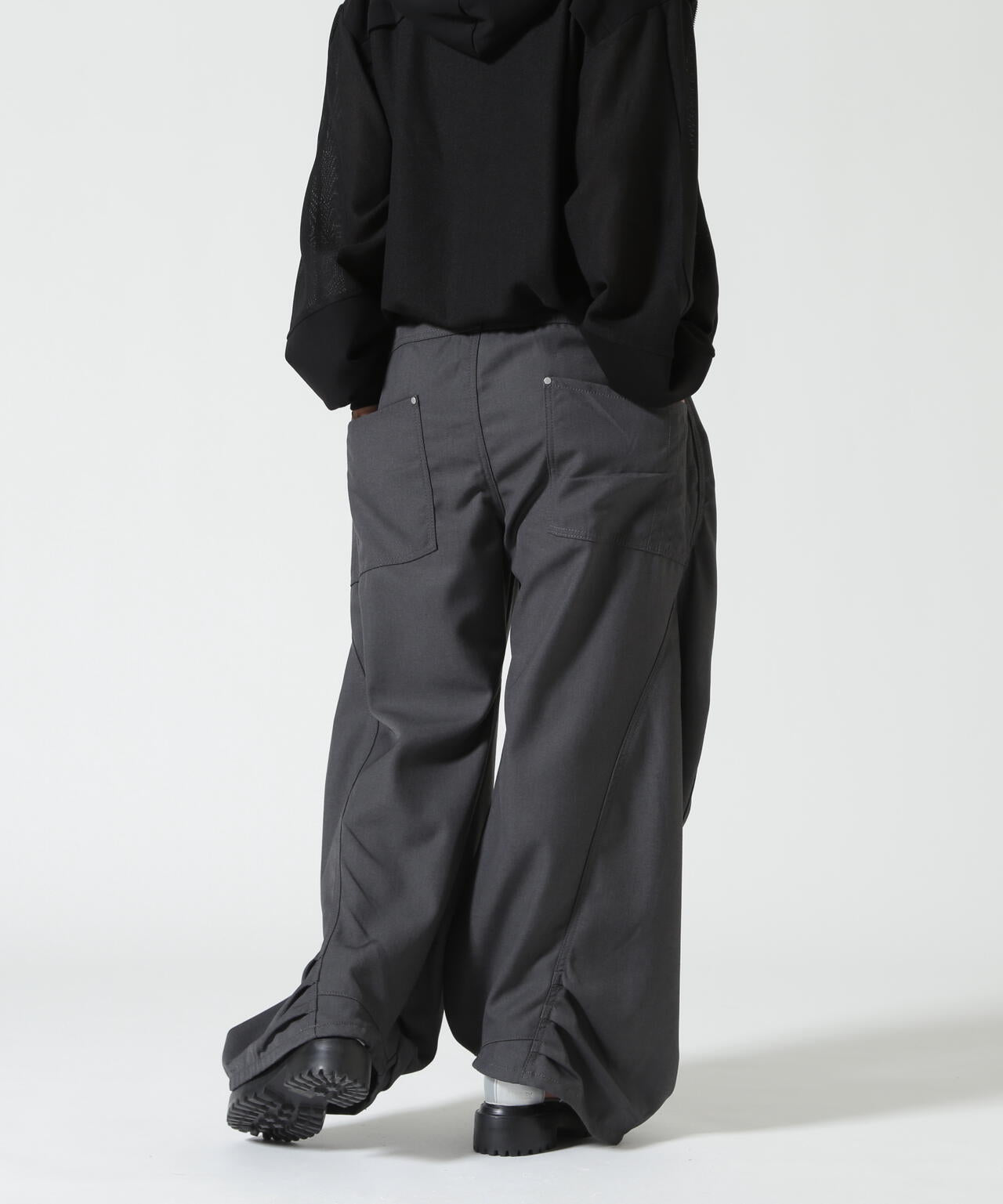 Knuth Marf(クヌースマーフ)tuck design denim pants