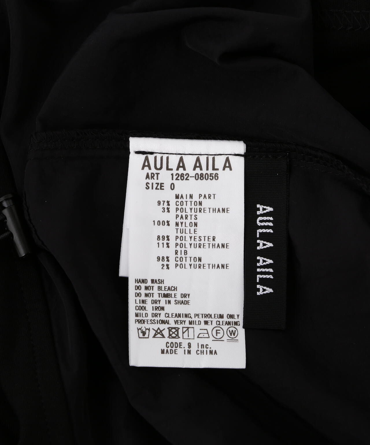 AULA AILA(アウラ アイラ)別注メタリックプリントT