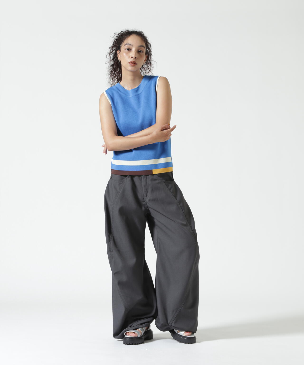 AULA AILA(アウラ アイラ)別注2WAY SLEEVELESS KNIT