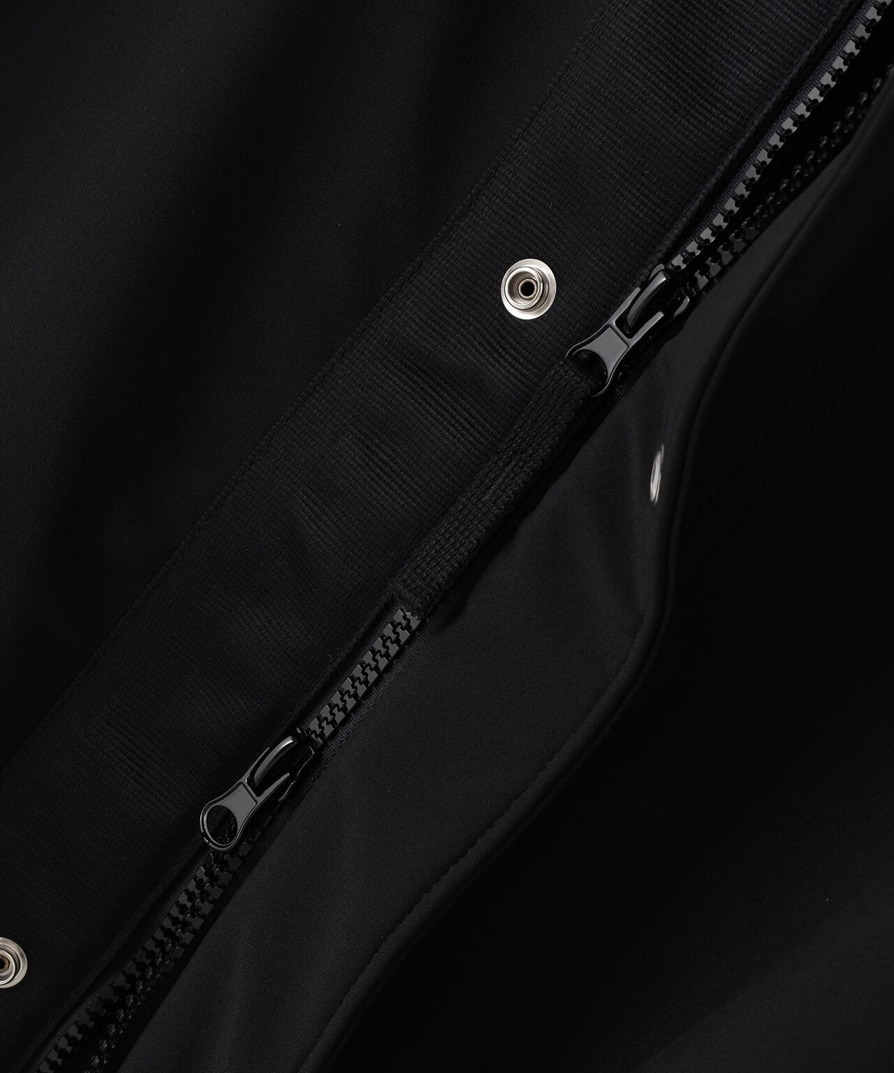 STONE ISLAND(ストーンアイランド) LIGHT SOFT SHELL-R E.DYE TECNOLOGY IN RECYCLED