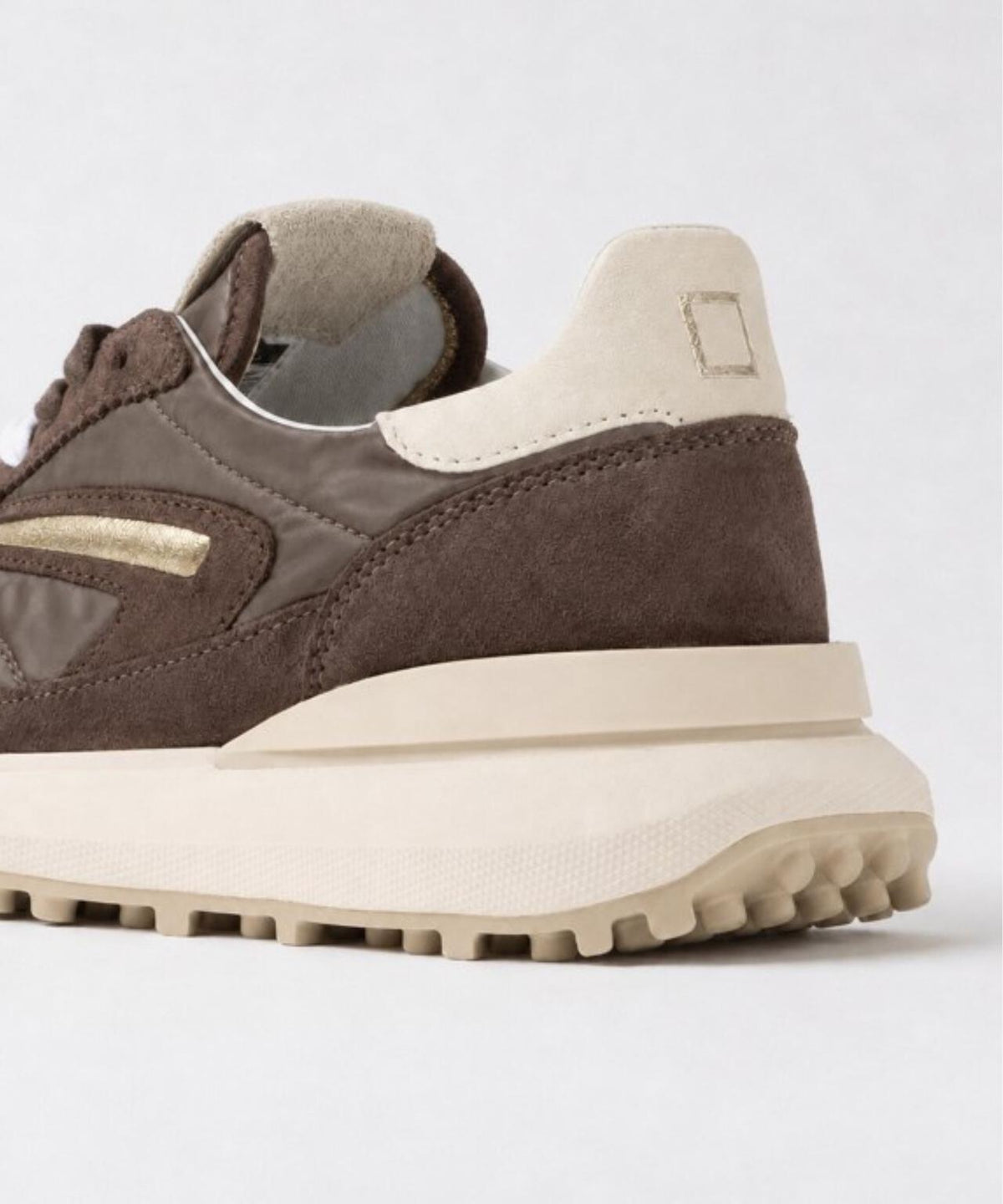 D.A.T.E.(デイト)Athleta/NYLON JP BROWN