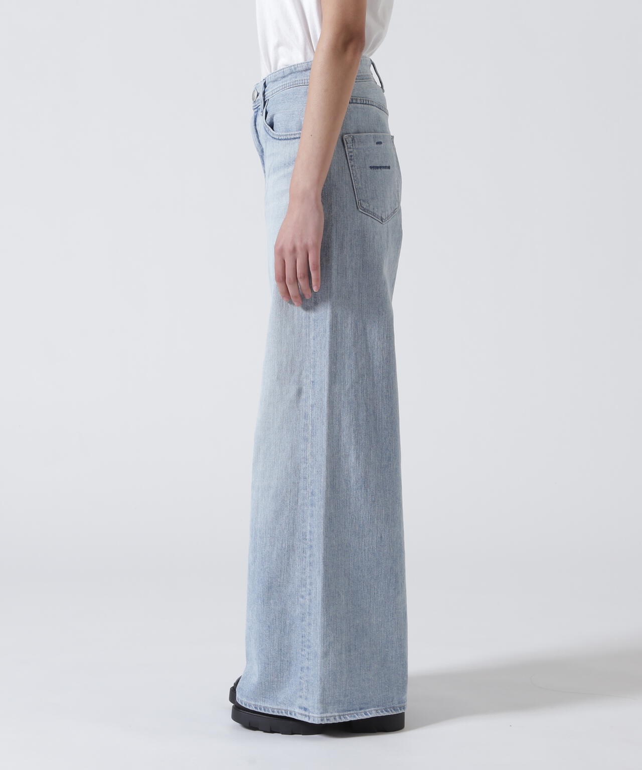 YANUK(ヤヌーク) Wide flare MFT