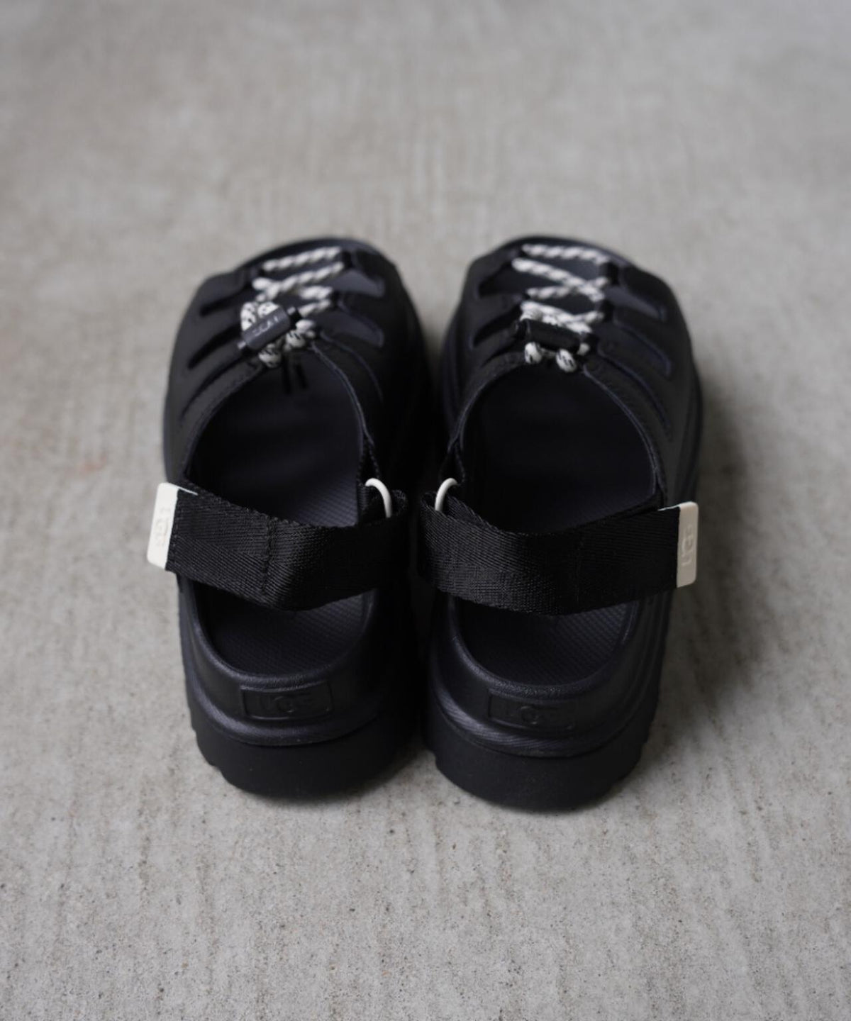 UGG(アグ)GoldenGlow Toggle