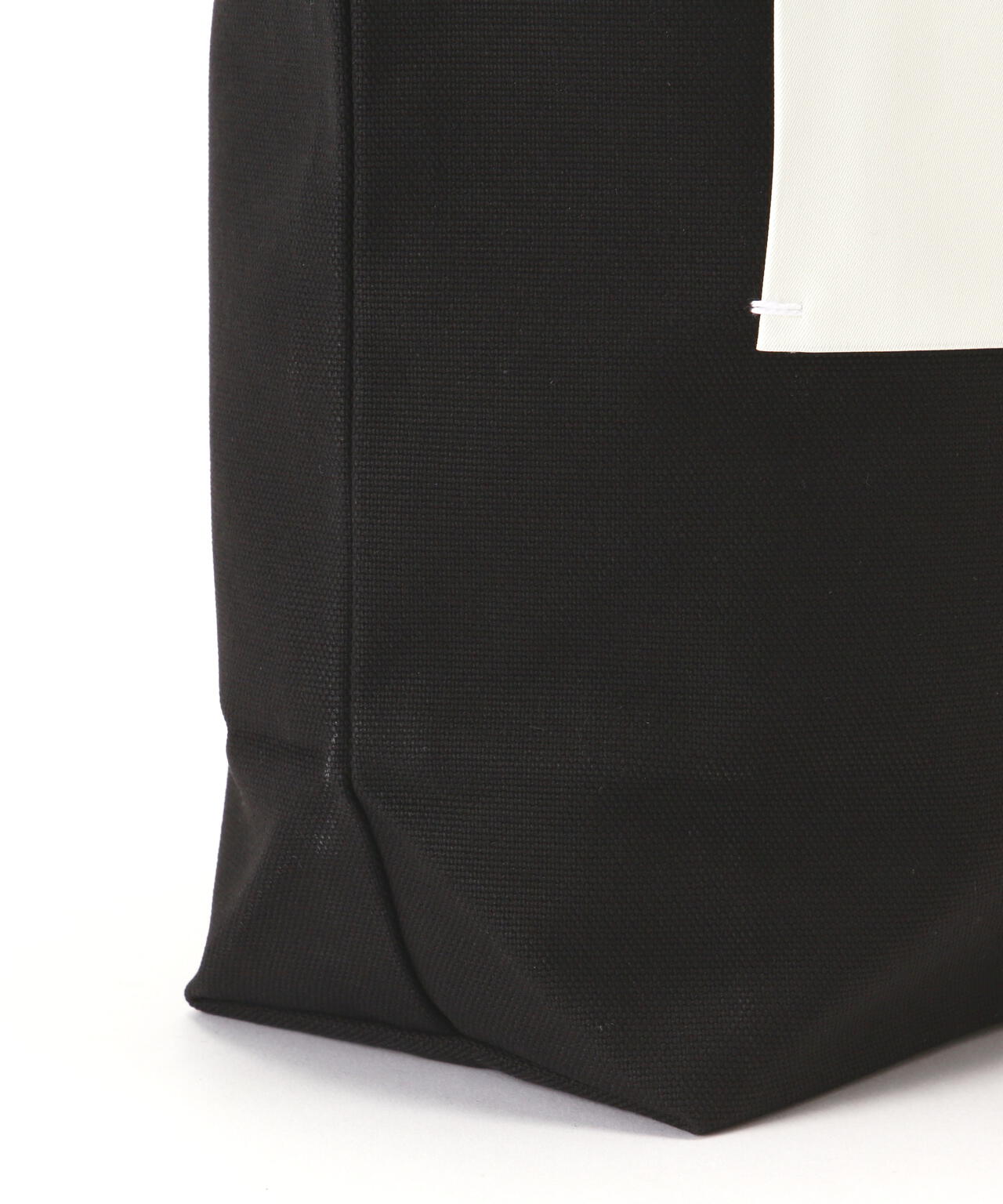 8c0fd3ee-3868-5e67-a85a-ee39be7aeab1_Image